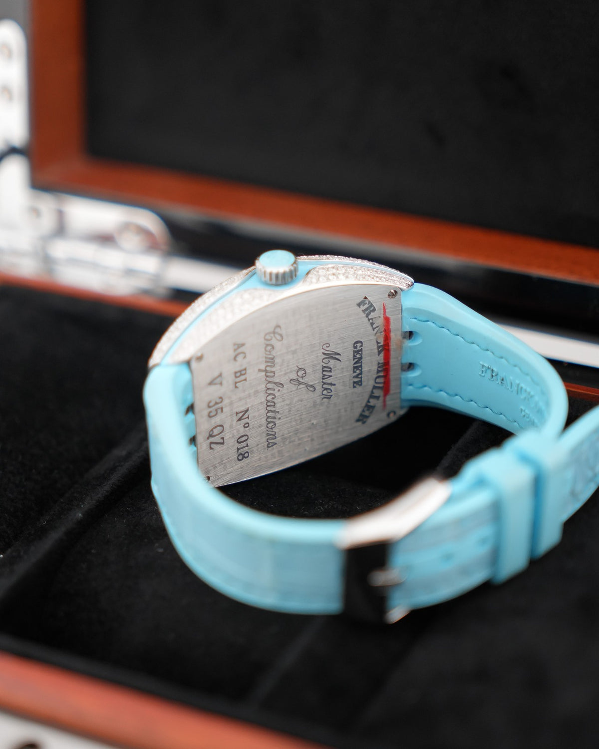 Franck Muller Vanguard 35mm Tiffany Blue Diamond afterset - HOURLY 