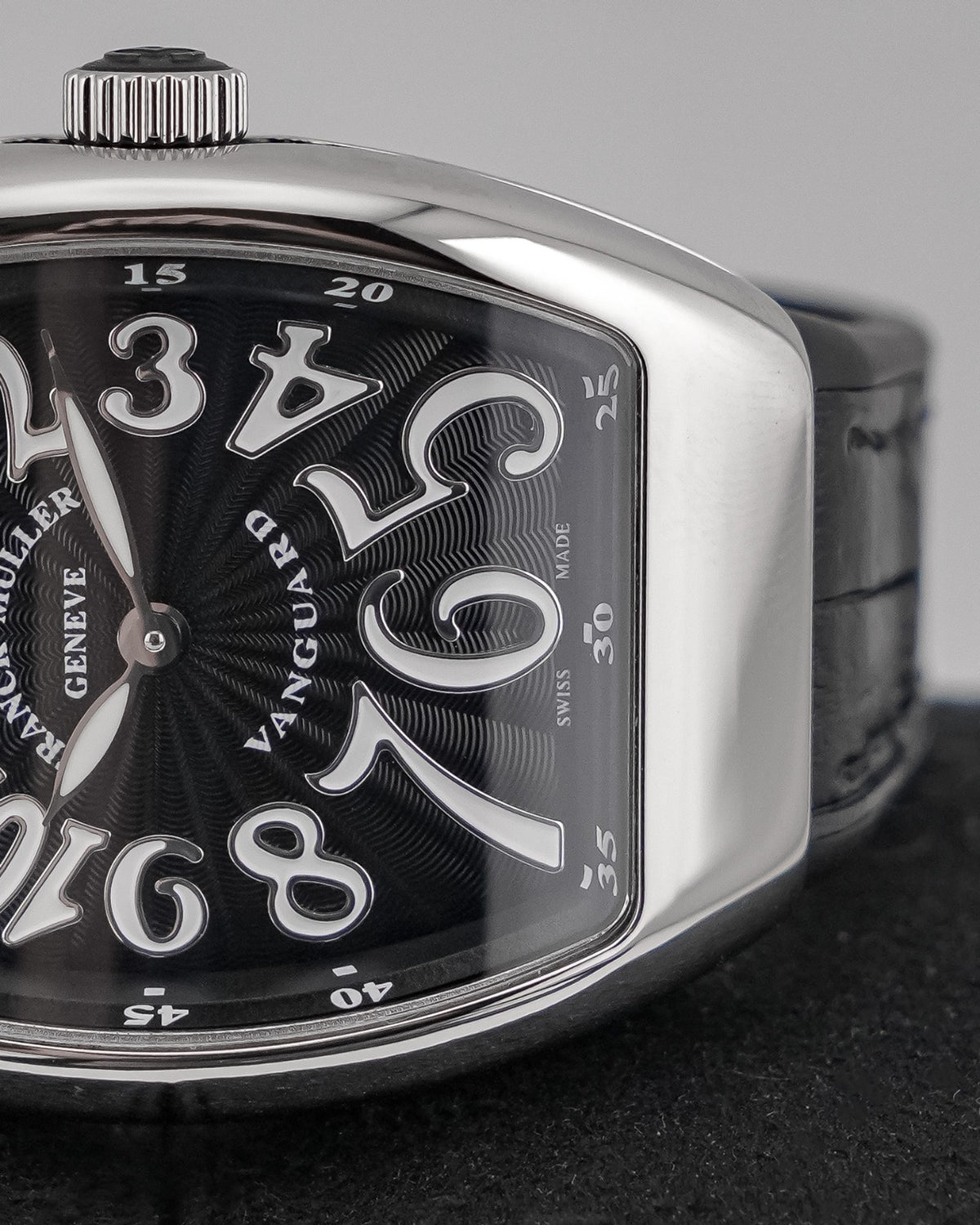 Franck Muller Vanguard 32mm Black - HOURLY 