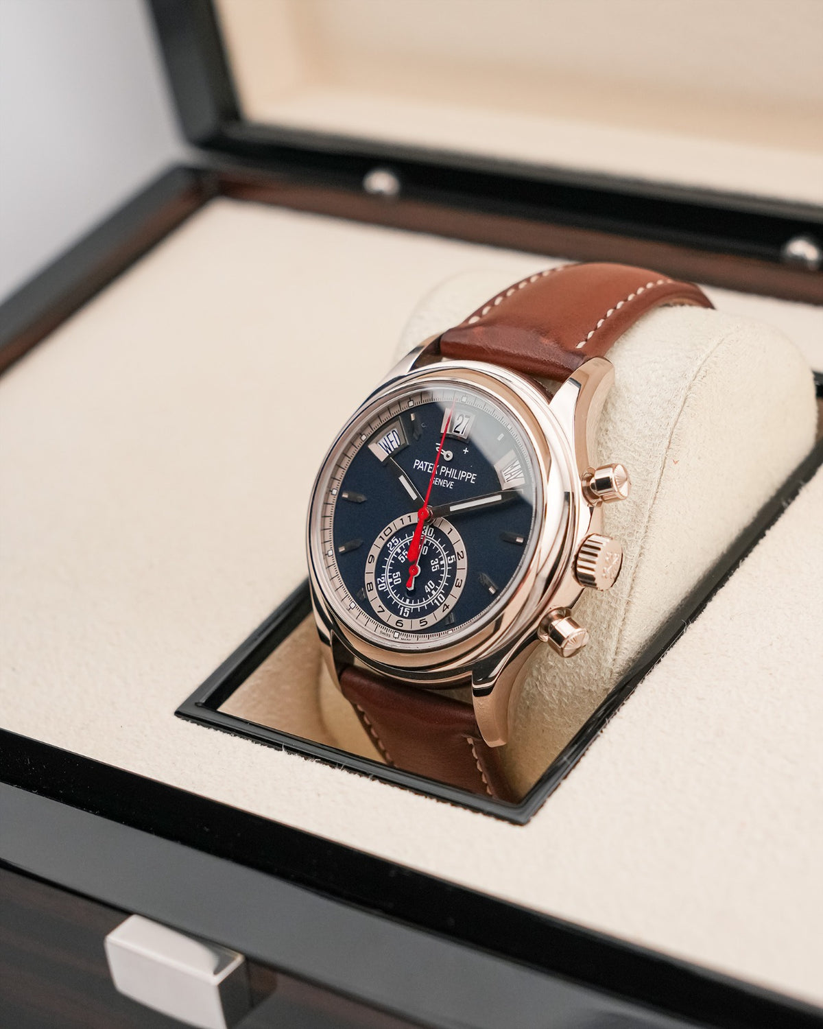 Patek Philippe Complications annual calendar Blue dial 2019 - HOURLY 