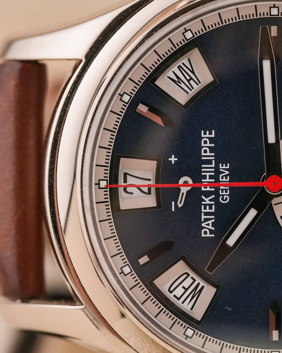 Patek Philippe Complications annual calendar Blue dial 2019 - HOURLY 