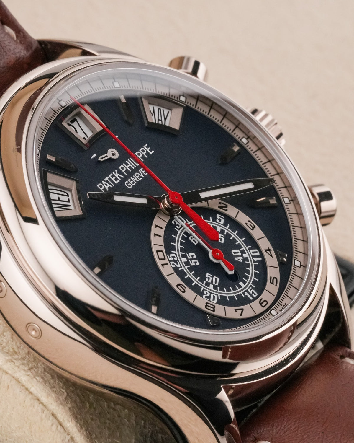 Patek Philippe Complications annual calendar Blue dial 2019 - HOURLY 