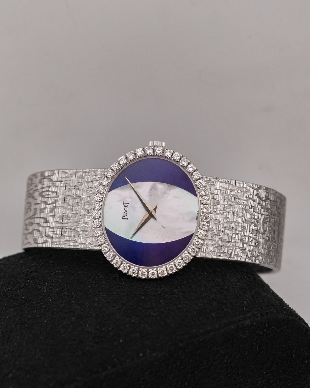 Piaget White Gold Oval 'Mother Of Pearl & Lapis Lazuli Dial - HOURLY 